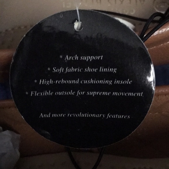 Comfort By ALEXIS BENDEL size 7 cognac moccasin - Picture 8 of 8